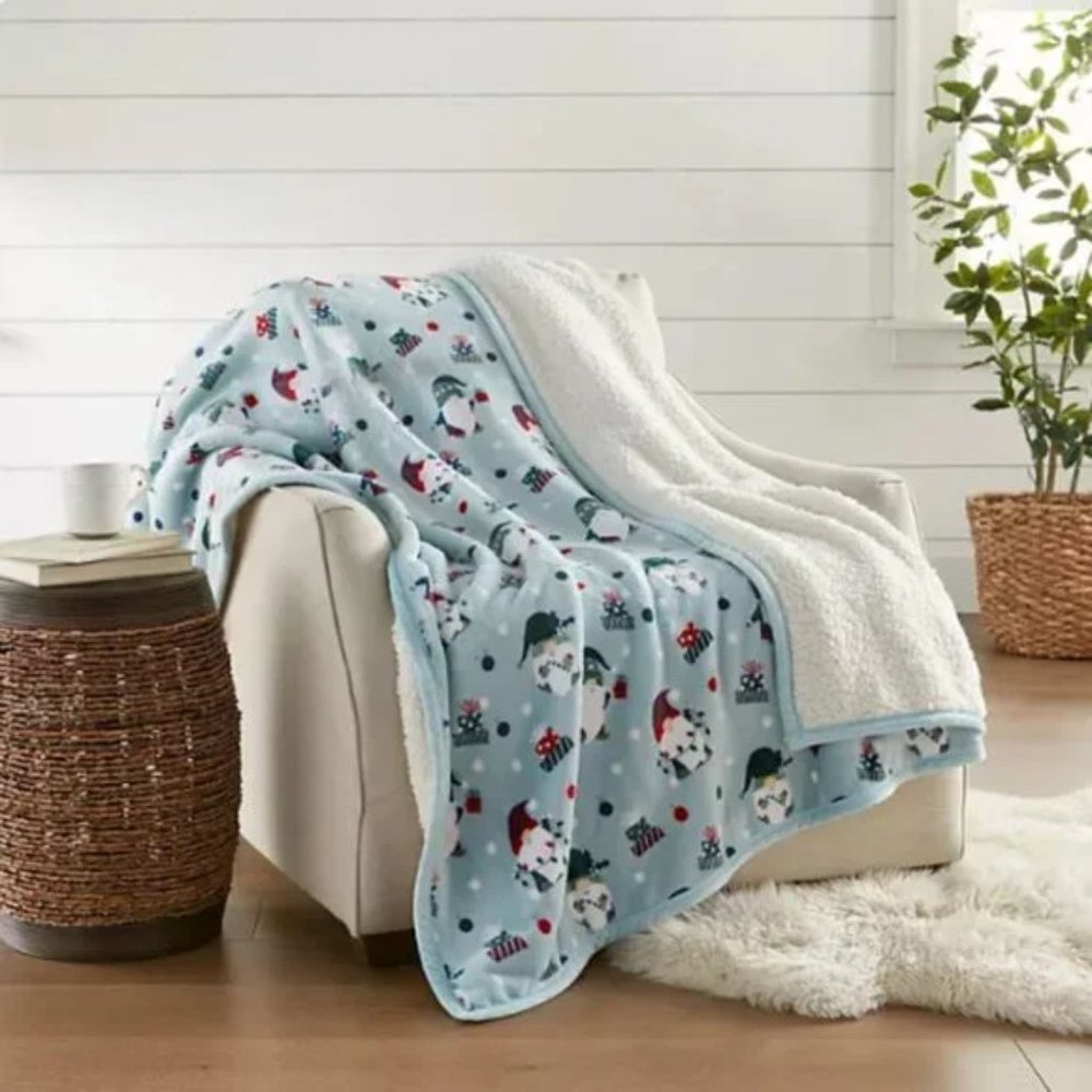 NWT Plush Sherpa Throw, 60" x 70" Festive Gnomes